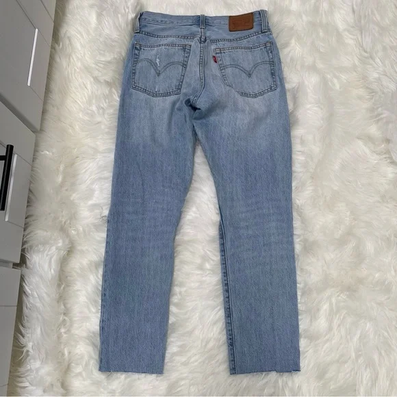 Levi’s 501 straight leg ripped jeans - Picture 6 of 10